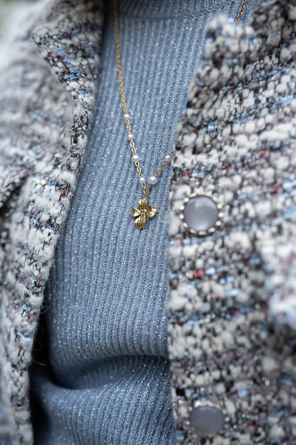 Ketting - Fleurine - Textured flower & Pearls